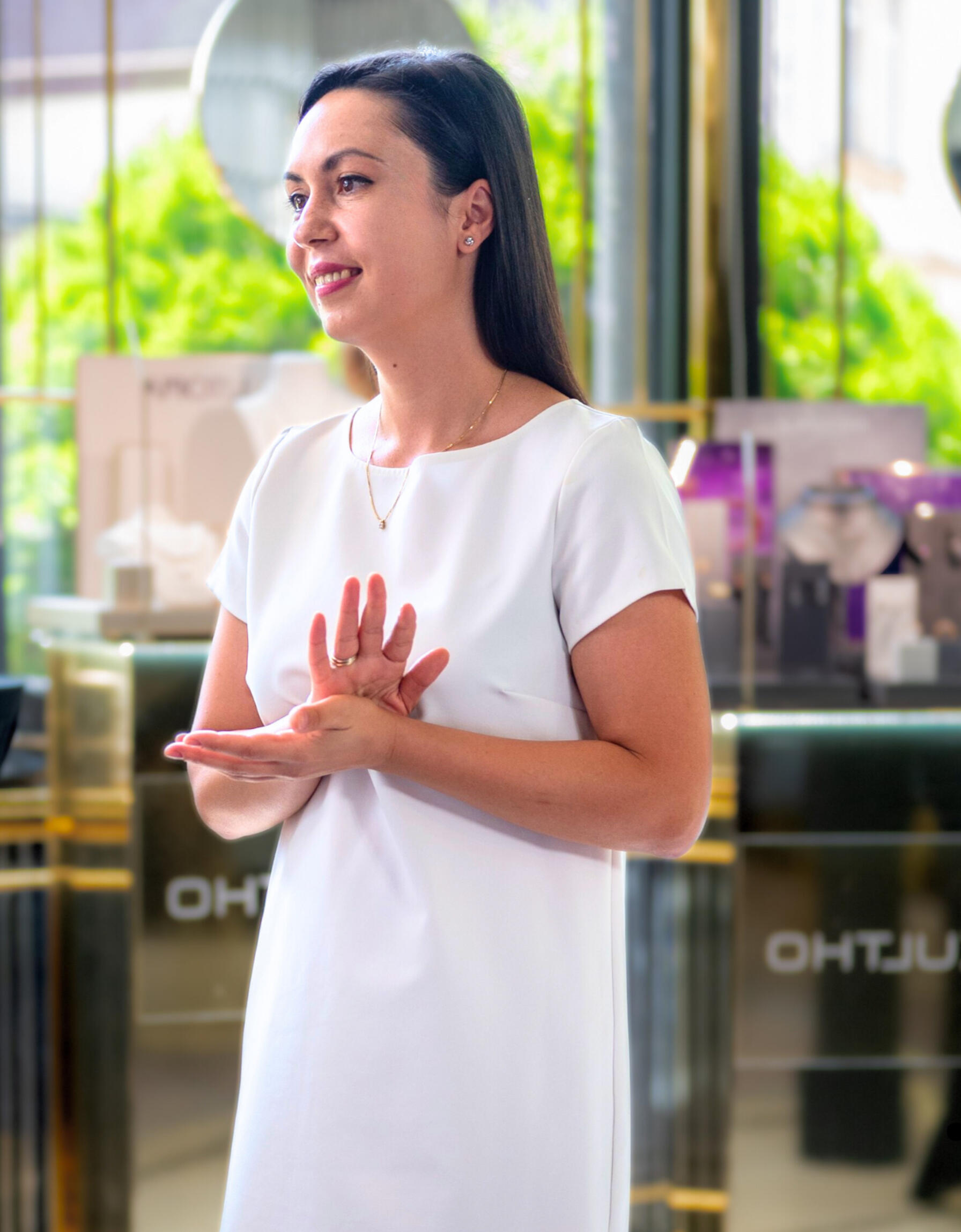 Cristina DRĂGAN | Hospitality Consultant | HR & Service Behaviors